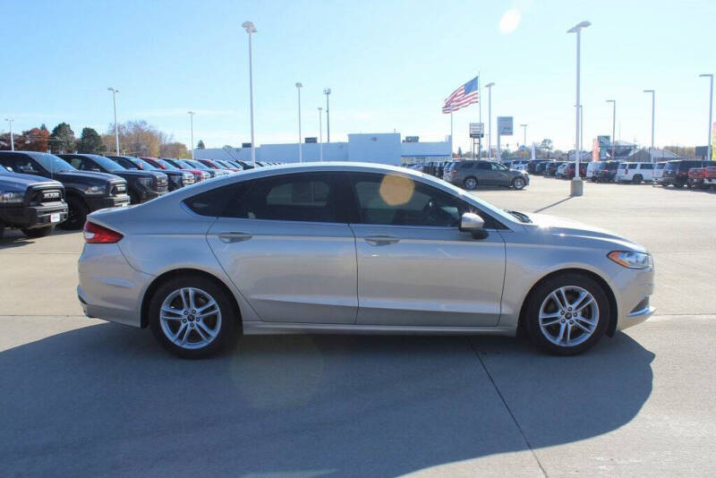 Used 2018 Ford Fusion SE with VIN 3FA6P0HD1JR213799 for sale in Storm Lake, IA