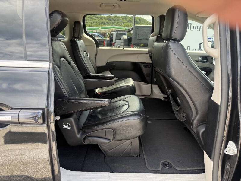 2020 Chrysler Pacifica Touring L