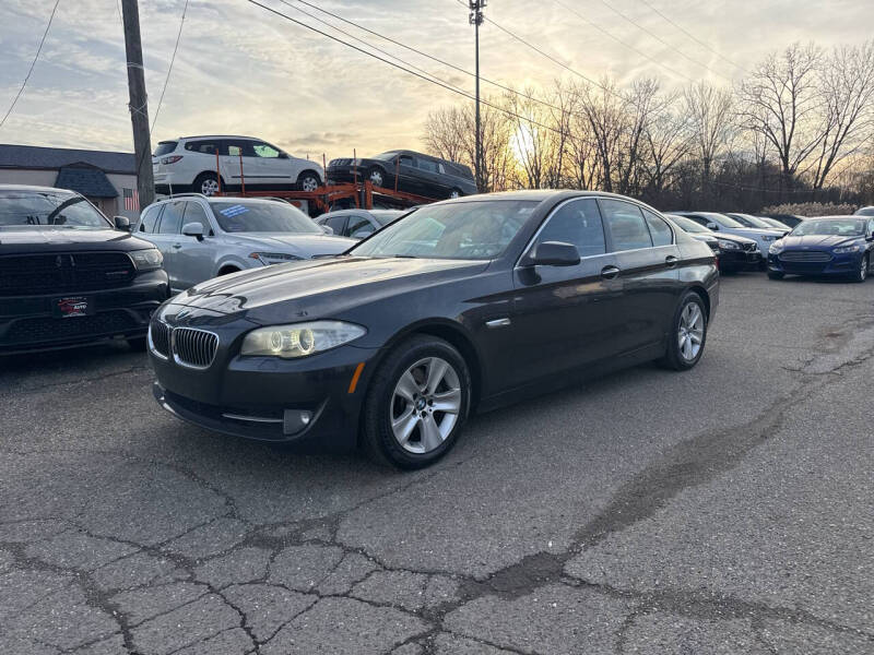 2012 BMW 5 Series 528i's photo