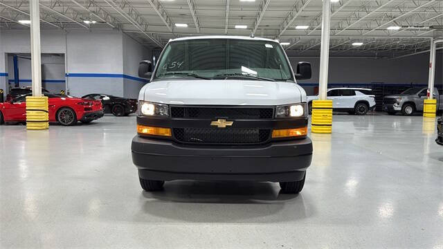 2025 Chevrolet Express 3500