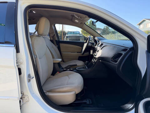 2012 Chrysler 200 Touring