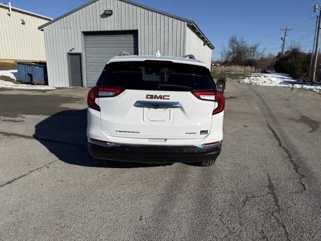 2024 GMC Terrain SLT