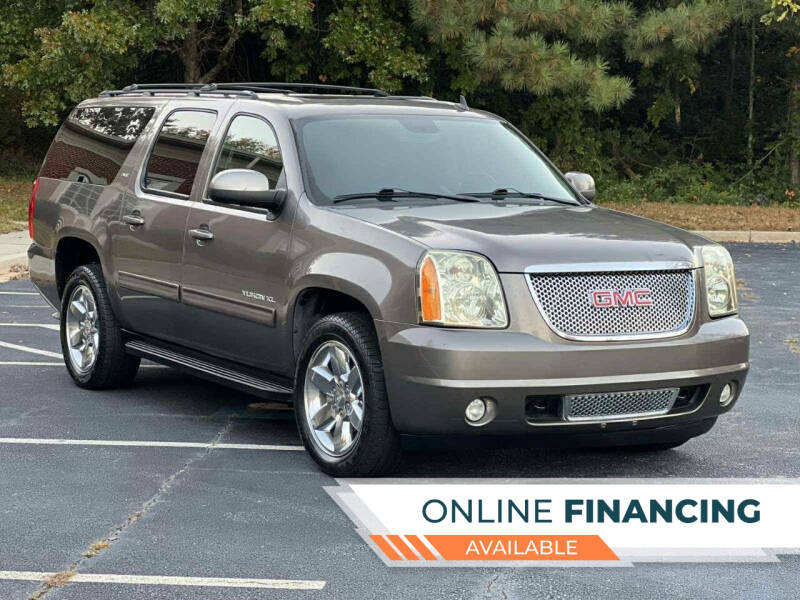 2011 GMC Yukon XL SLT's photo