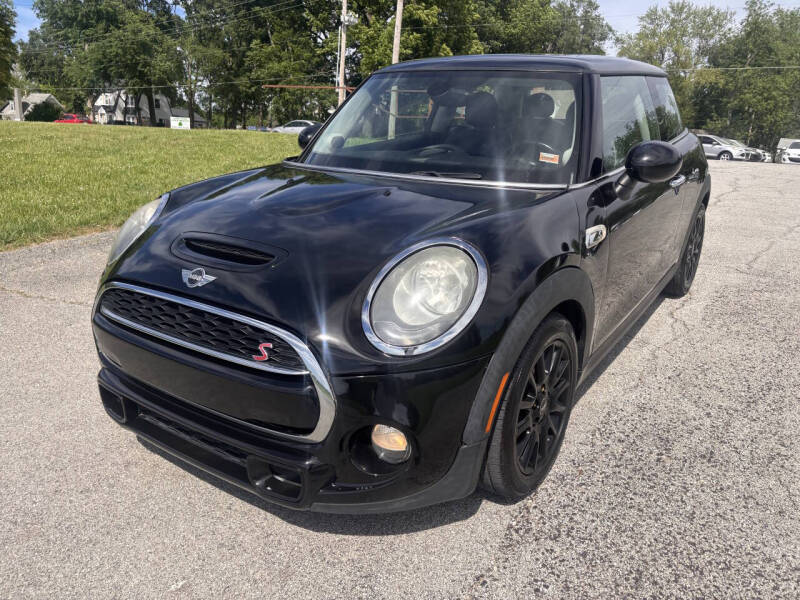 Used 2017 MINI Cooper S with VIN WMWXP7C52H2A44737 for sale in Kansas City
