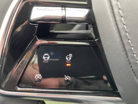 2024 Cadillac LYRIQ Luxury 3