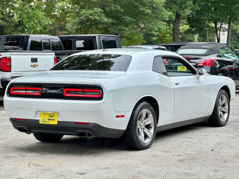 2015 Dodge Challenger SXT