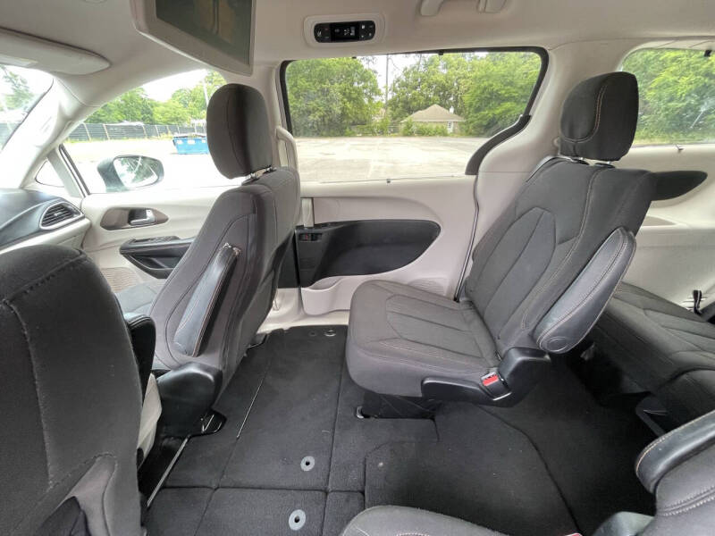 2017 Chrysler Pacifica Touring Plus