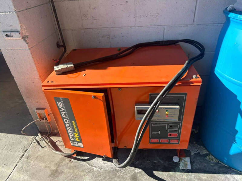 2005 Caterpillar EC5K