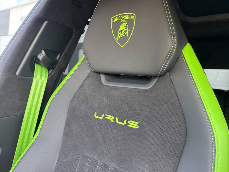 2024 Lamborghini Urus S