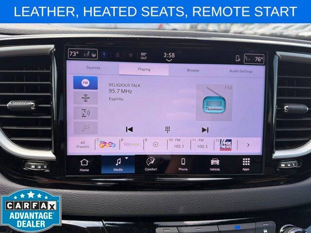 2025 Chrysler Pacifica Select