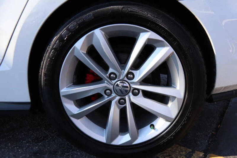 2017 Volkswagen Jetta 2.0T GLI