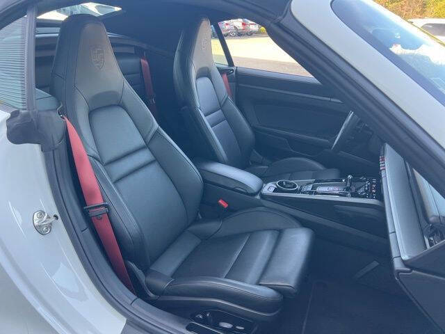 2025 Porsche 911 Carrera