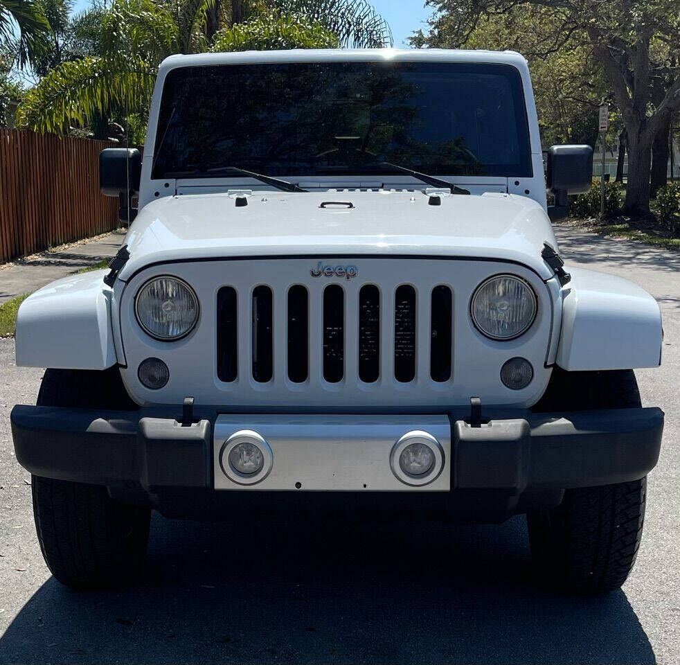 2014 Jeep Wrangler Unlimited  - $14,885