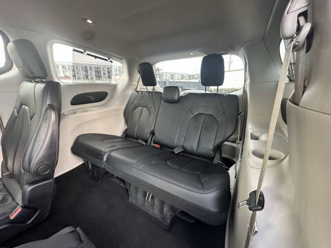2018 Chrysler Pacifica Touring L