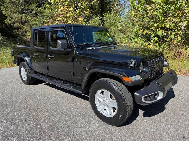 2022 Jeep Gladiator Sport S