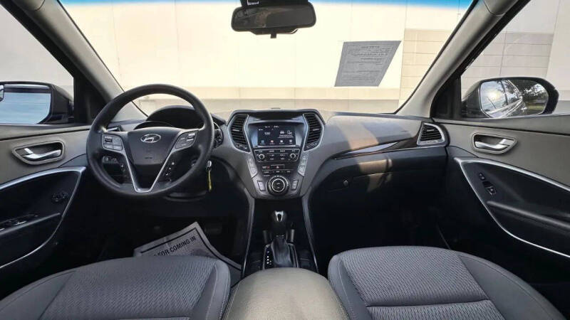 2019 Hyundai Santa Fe XL SE