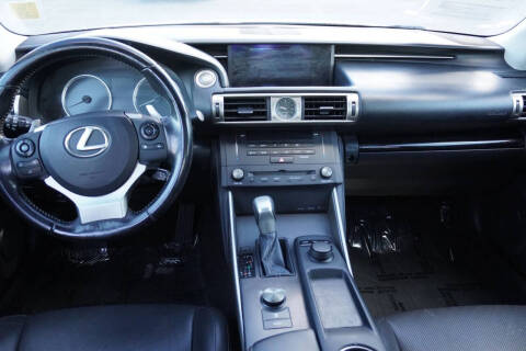 2016 Lexus IS 200t
