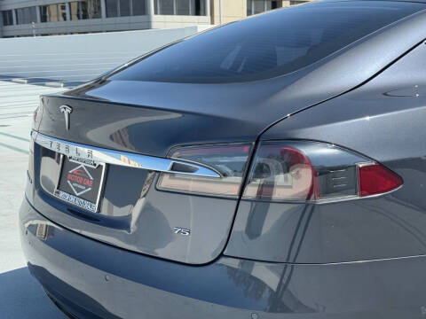 2017 Tesla Model S