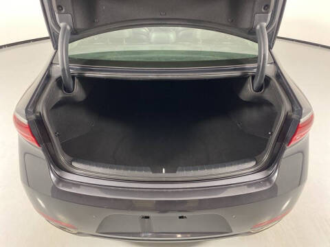 2018 Kia Cadenza Technology