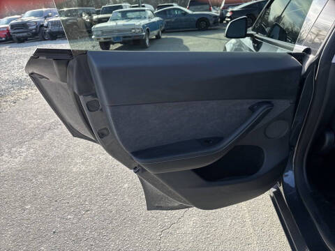 2025 Tesla Model Y Performance