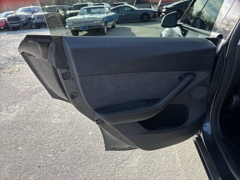 2025 Tesla Model Y Performance