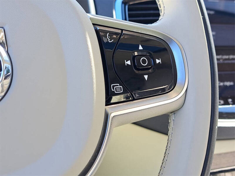 2023 Volvo XC90 B5 Plus Bright Theme