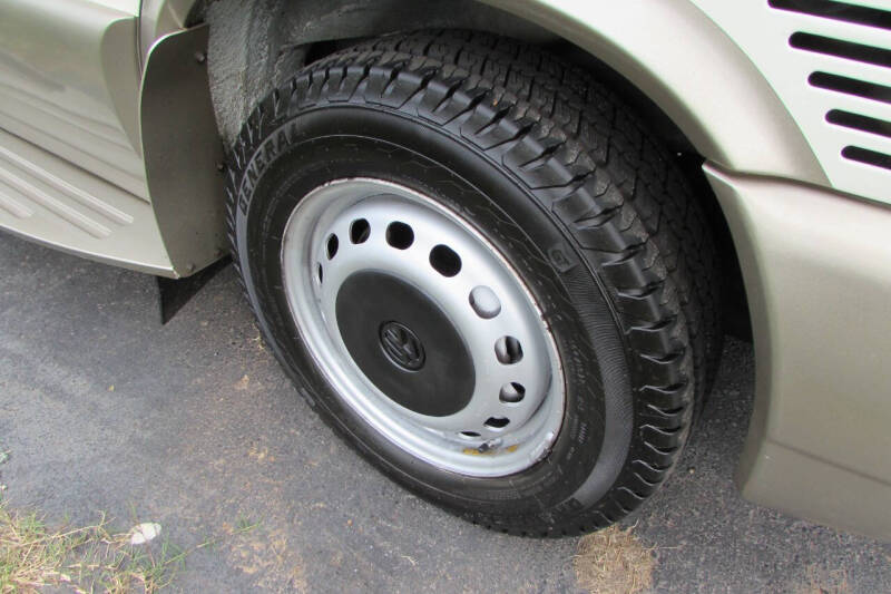 2001 Winnebago Rialta