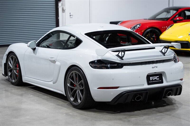 2021 Porsche 718 Cayman GT4