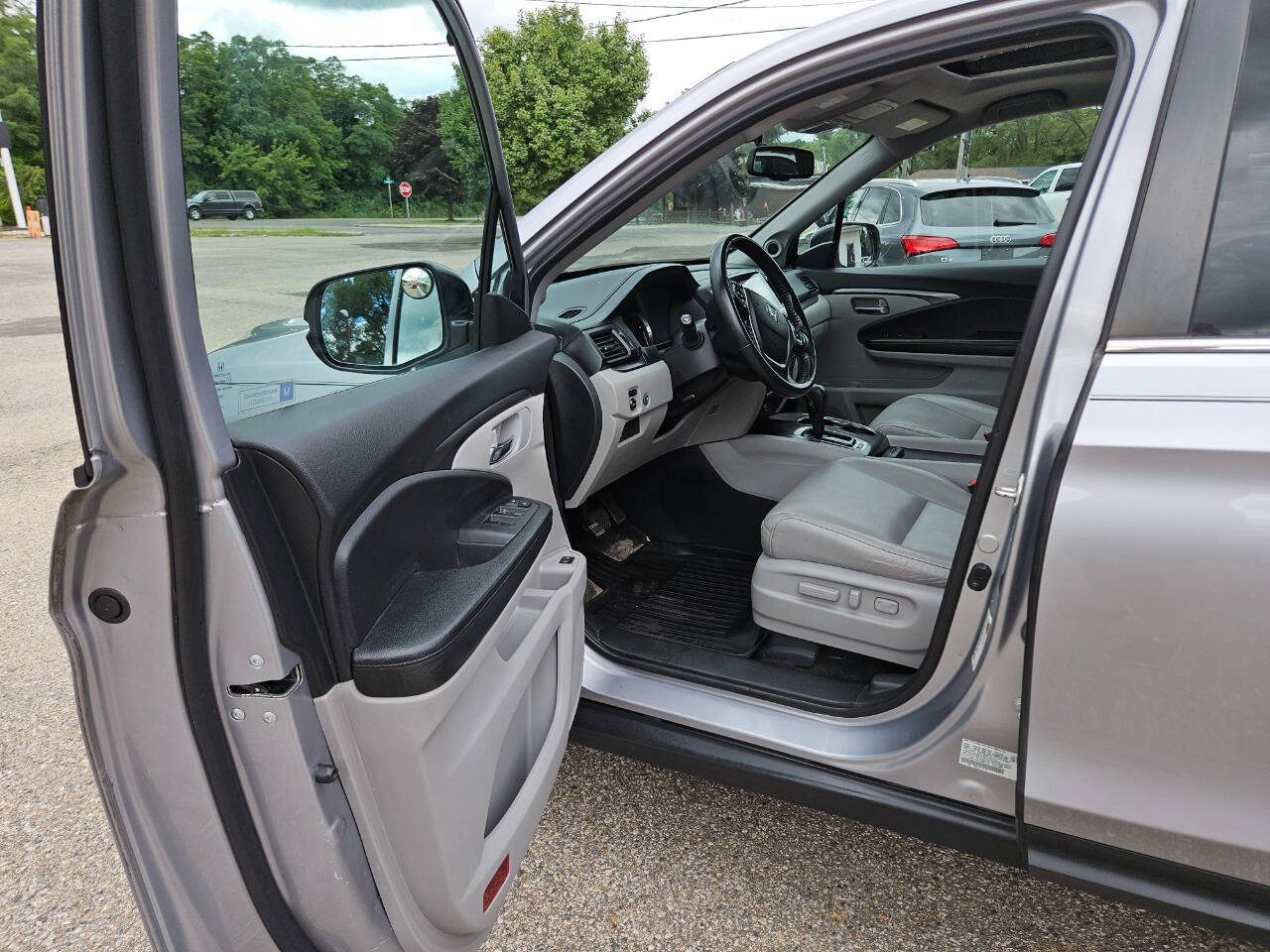 2017 Honda Pilot for sale at DANGO AUTO SALES in HOWARD CITY, MI