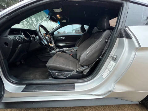 2015 Ford Mustang V6