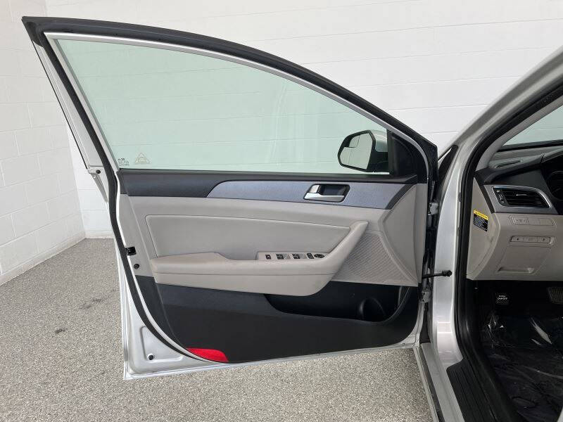 2016 Hyundai Sonata Hybrid SE