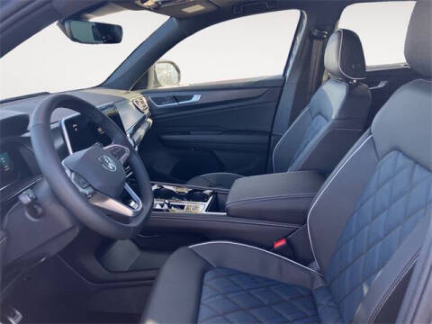 2026 Volkswagen Atlas Cross Sport SEL Premium R-Line 4Motion