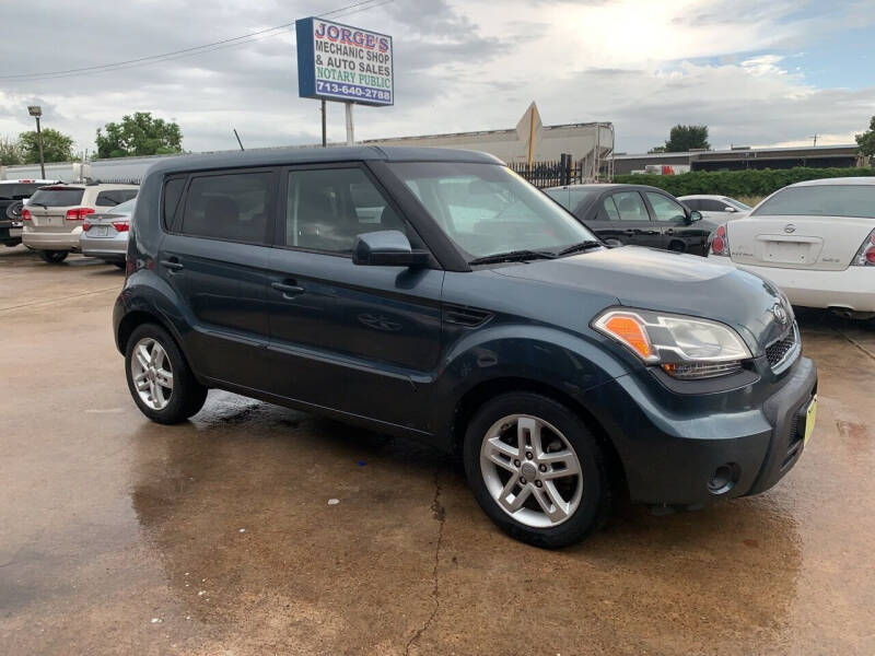 2011 Kia Soul for sale at JORGE'S MECHANIC SHOP & AUTO SALES in Houston TX