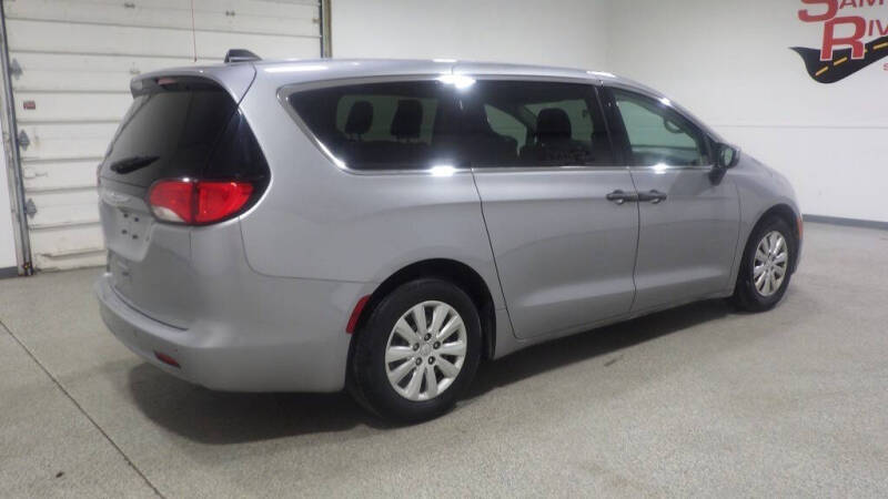 2019 Chrysler Pacifica L