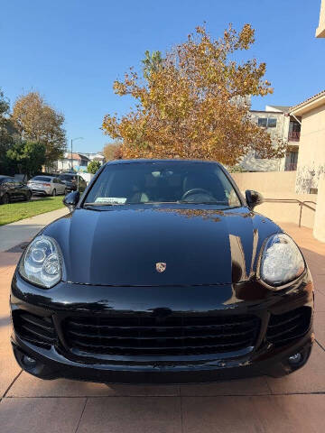 2018 Porsche Cayenne Platinum Edition