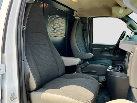 2024 Chevrolet Express 2500