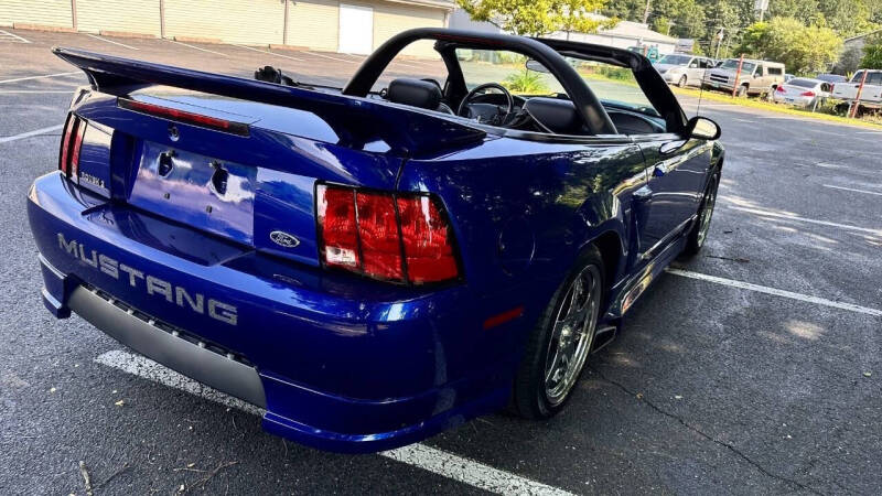 2004 Ford Mustang GT Deluxe