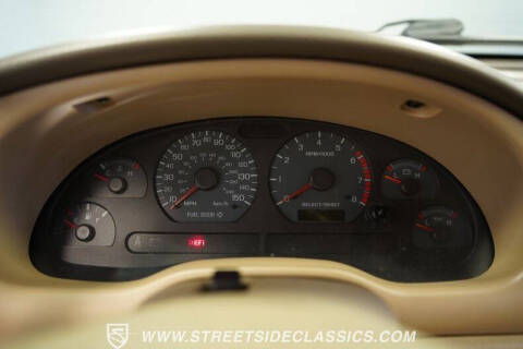 2004 Ford Mustang GT Deluxe