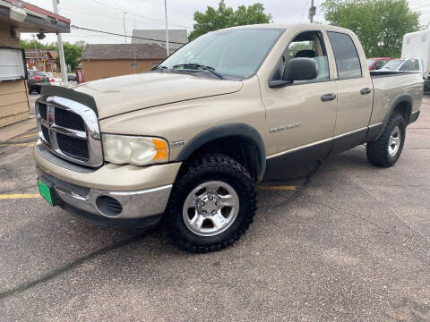 2004 Dodge Ram Pickup 1500 for sale at Geareys Auto Sales of Sioux Falls, LLC in Sioux Falls SD