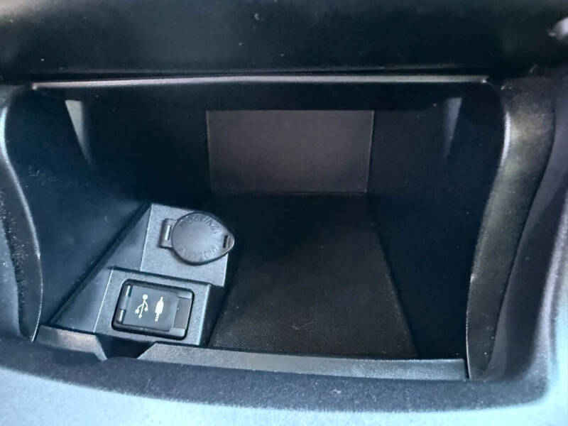 2017 Toyota Camry Hybrid