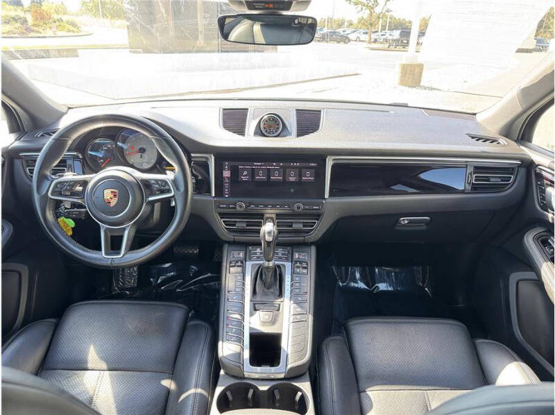 2020 Porsche Macan S