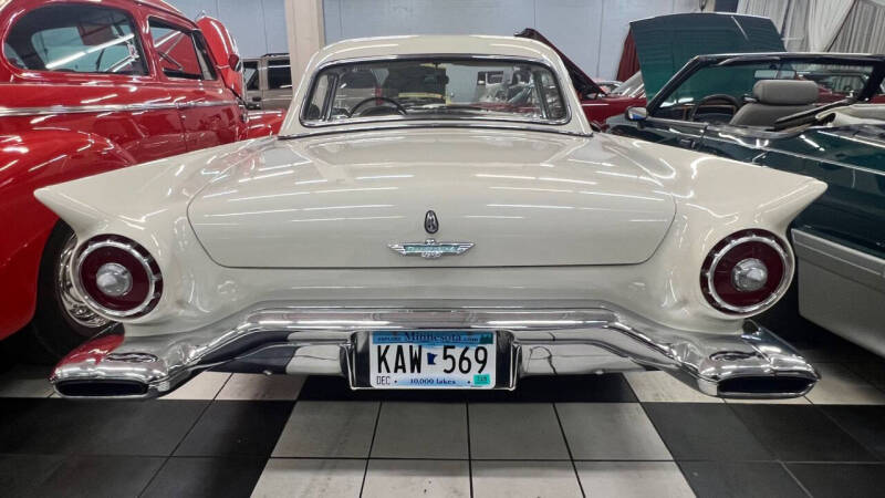 1957 Ford Thunderbird