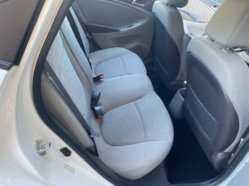 2015 Hyundai Accent GLS