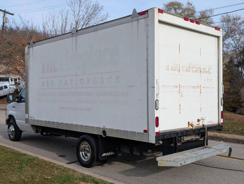 2017 Ford E-Series E-450 SD