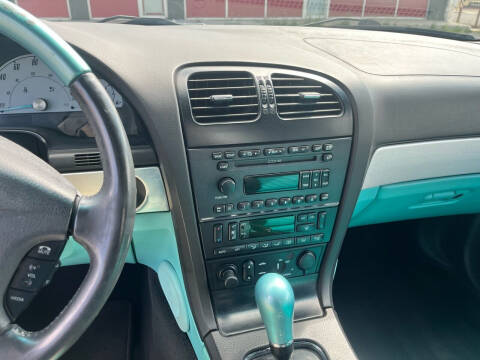 2002 Ford Thunderbird Deluxe