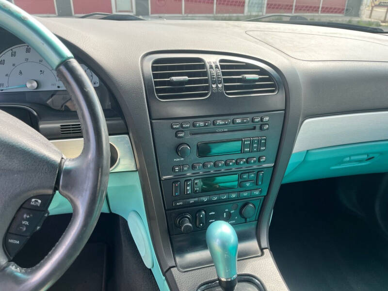 2002 Ford Thunderbird Deluxe