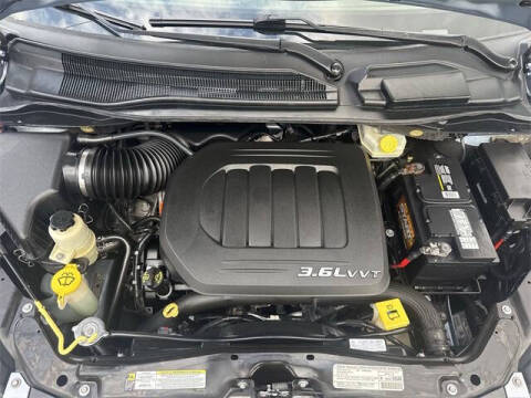 2013 Chrysler Town and Country Touring