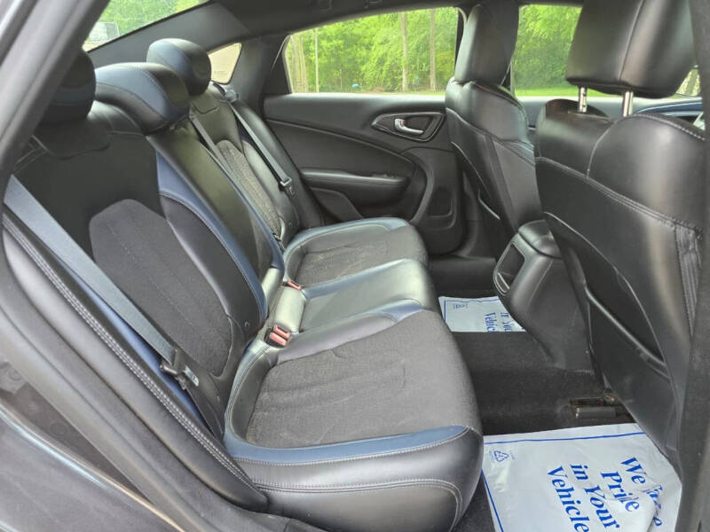 2015 Chrysler 200 S