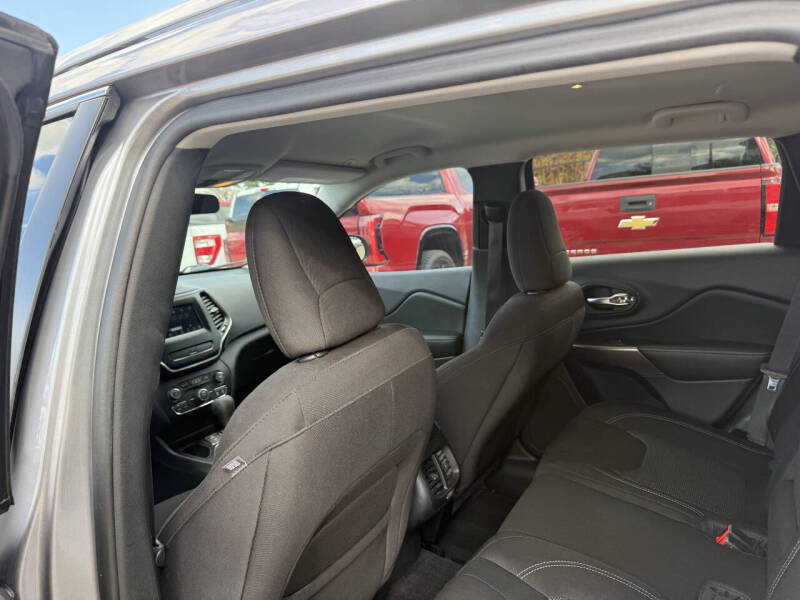 2019 Jeep Cherokee Latitude