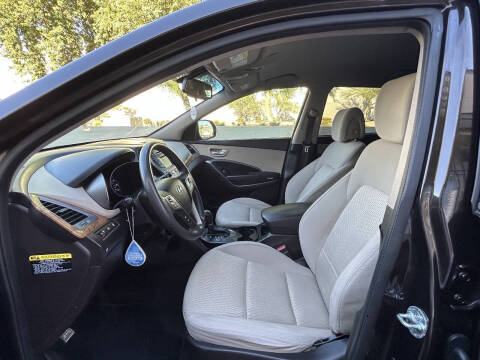 2016 Hyundai Santa Fe SE